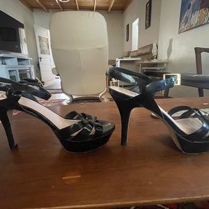 Platform Vince Camuto sandals